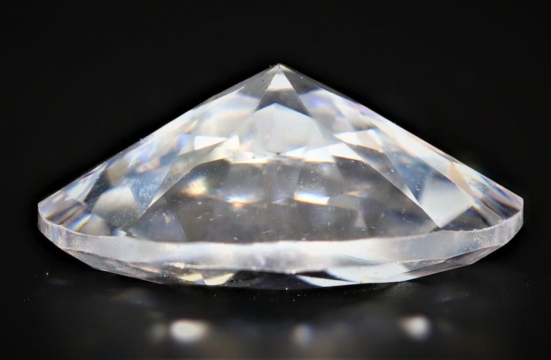 892001 American Diamond stone (White Zircon) - 15.25 Carat Weight - Origin USA