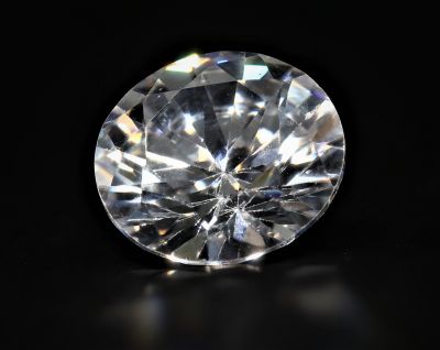 872005 Natural American Diamond Gemstone (White Zircon) - 17.50 Carat Weight - Origin USA