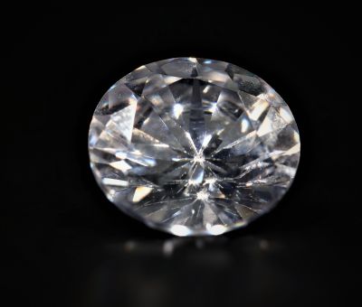 872006 Natural American Diamond Gemstone (White Zircon) - 11.00 Carat Weight - Origin USA