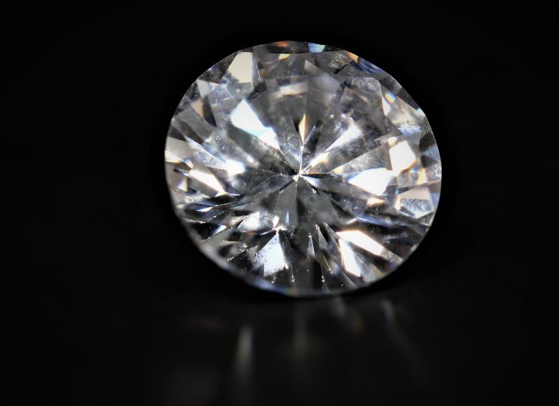 872007 Natural American Diamond Gemstone (White Zircon) - 11.00 Carat Weight - Origin USA