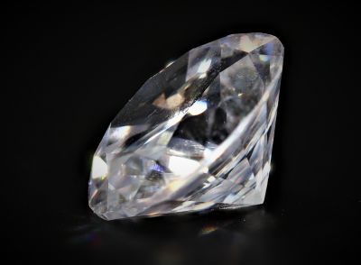 872007 Natural American Diamond Gemstone (White Zircon) - 11.00 Carat Weight - Origin USA