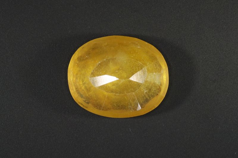 Yellow Sapphire Gemstone  Pukhraj Ratan  9.50 Carat Weight  Origin Thailand 742002