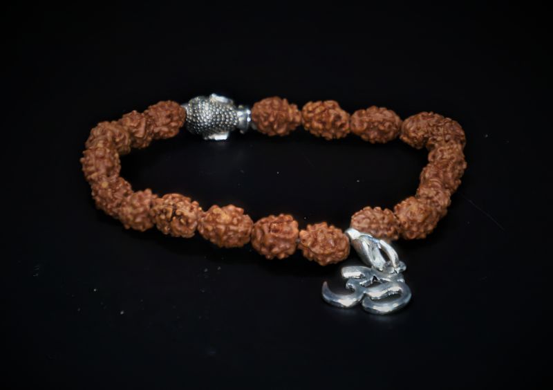 Bracelet  - 3 Mukhi Rudraksh Indonesia with OM in Silver ( 21 Danne )-SJRER_PS_67