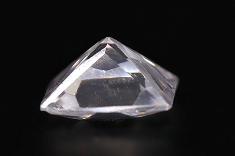 882003 Original American Diamond Gemstone (White Zircon) - 18.00 Carat Weight - Origin USA