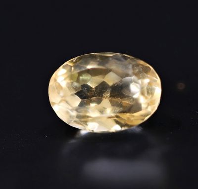 251706 Golden Topaz stone (Citrine/Sunehla) - 5.20 Carat Weight - Origin India