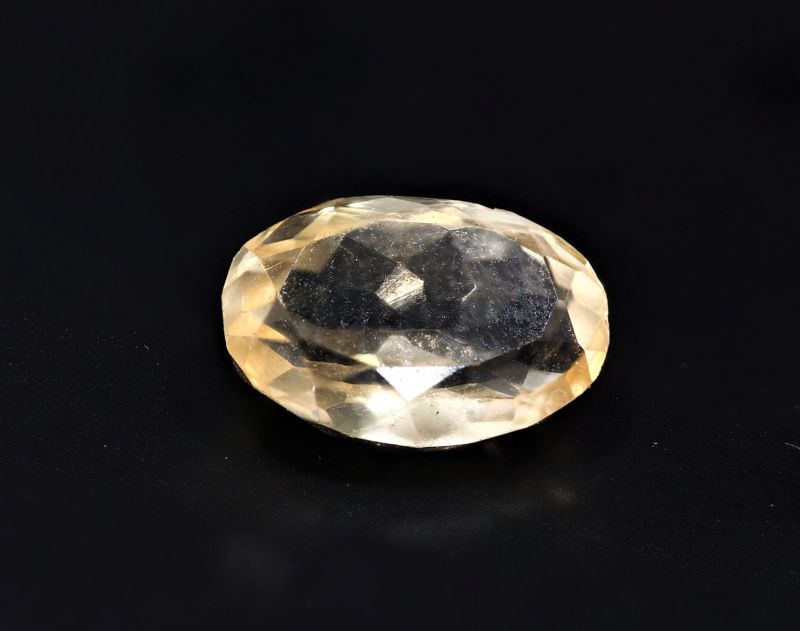 251712 Golden Topaz stone (Citrine/Sunehla) - 4.20 Carat Weight - Origin India