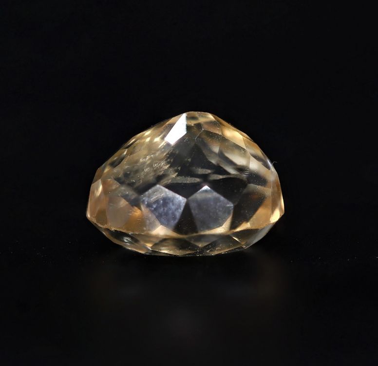 251733 Natural Golden Topaz stone (Citrine/Sunehla) - 4.30 Carat Weight - Origin India