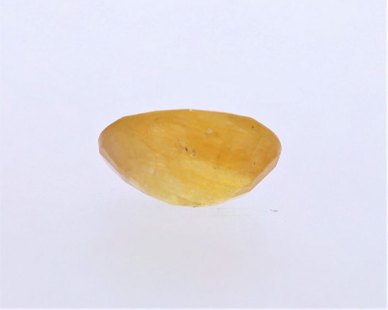 Yellow Sapphire stone  Pukhraj Ratan  4.35 Carat Weight  Origin Sri Lanka 131701