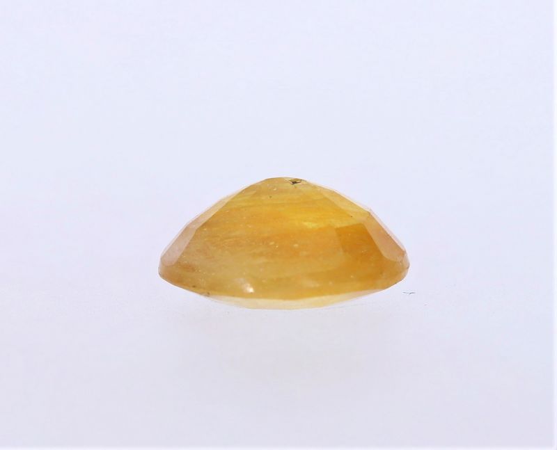 Yellow Sapphire stone  Pukhraj Ratan  4.35 Carat Weight  Origin Sri Lanka 131701