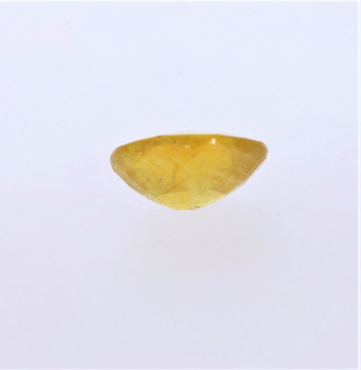 Yellow Sapphire stone  Pukhraj Ratan  4.2 Carat Weight  Origin Sri Lanka 131733
