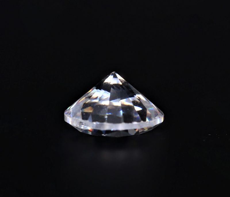 031741 Natural American Diamond Gemstone (White Zircon) - 4.80 Carat Weight - Origin USA