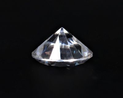 031744 Natural American Diamond Gemstone (White Zircon) - 4.65 Carat Weight - Origin USA