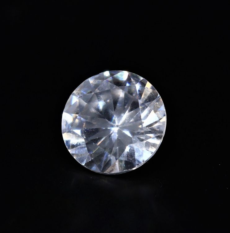031747 Natural American Diamond Gemstone (White Zircon) - 4.55 Carat Weight - Origin USA