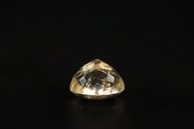 392003 Golden Topaz stone (Citrine/Sunehla) - 15.50 Carat Weight - Origin India