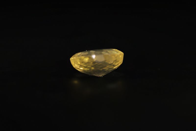 392023 Original Golden Topaz stone (Citrine/Sunehla) - 9.00 Carat Weight - Origin India