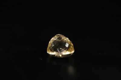 392027 Original Golden Topaz stone (Citrine/Sunehla) - 12.50 Carat Weight - Origin India