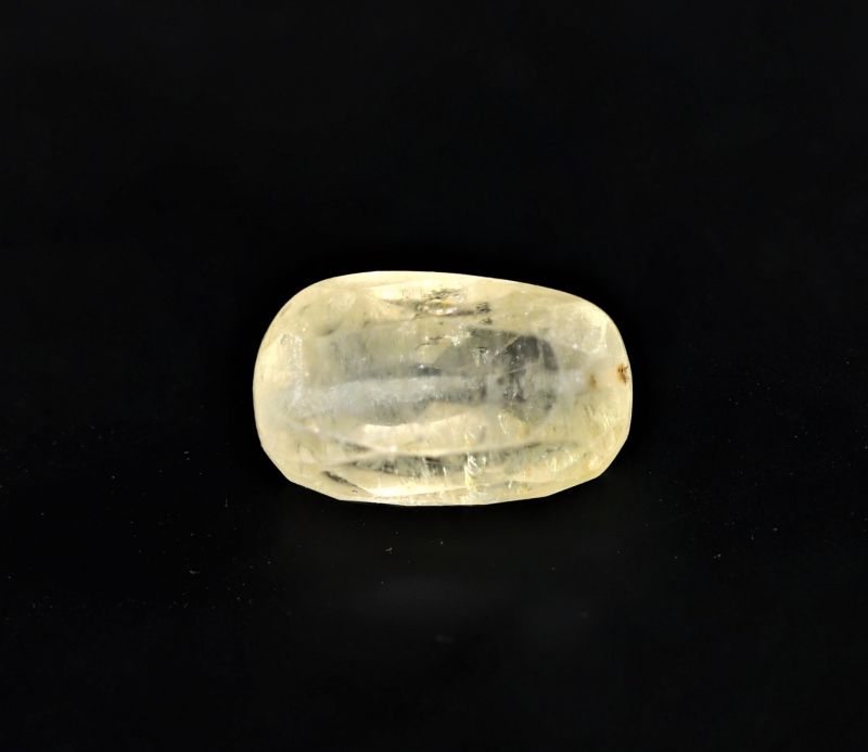 Original Yellow Sapphire Gemstone  Pukhraj  4.5 Carat Weight  Origin Sri Lanka 722046