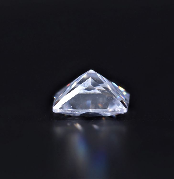 872030 American Diamond stone (White Zircon) - 18.00 Carat Weight - Origin USA