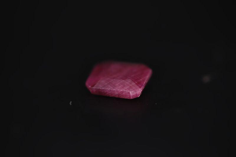 A22152_Natural Ruby gemstone (manik) 11.1 Carat Weight Origin Mysore